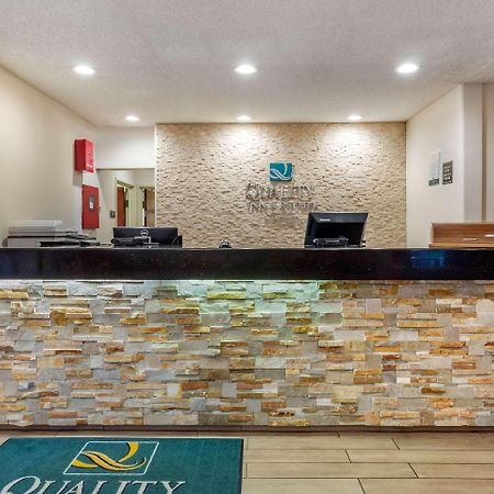 Quality Inn & Suites Lakewood - Denver Southwest Exteriör bild