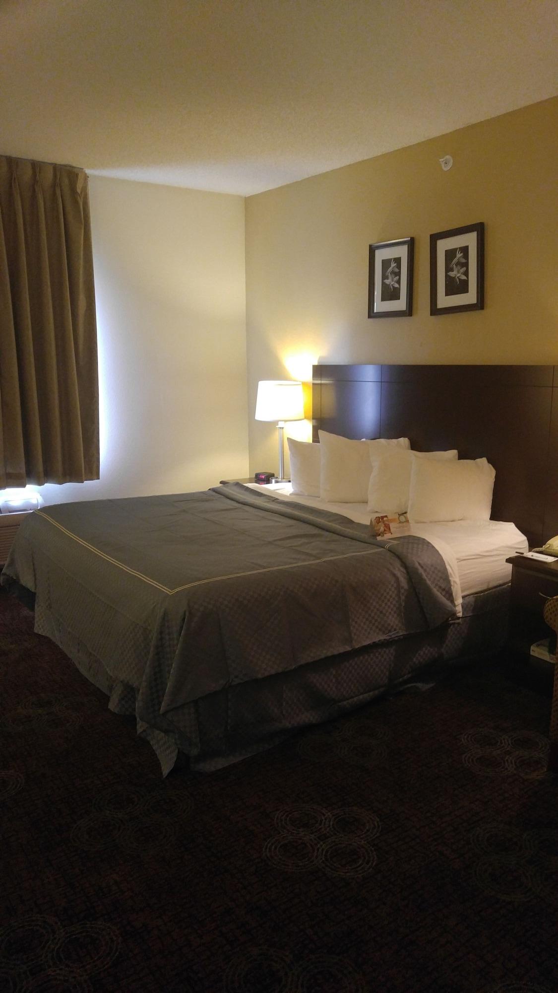 Quality Inn & Suites Lakewood - Denver Southwest Exteriör bild