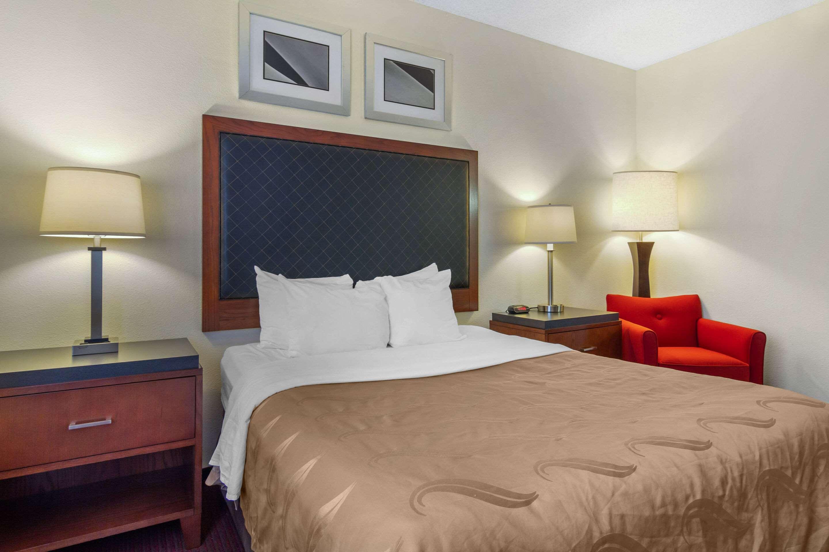 Quality Inn & Suites Lakewood - Denver Southwest Exteriör bild