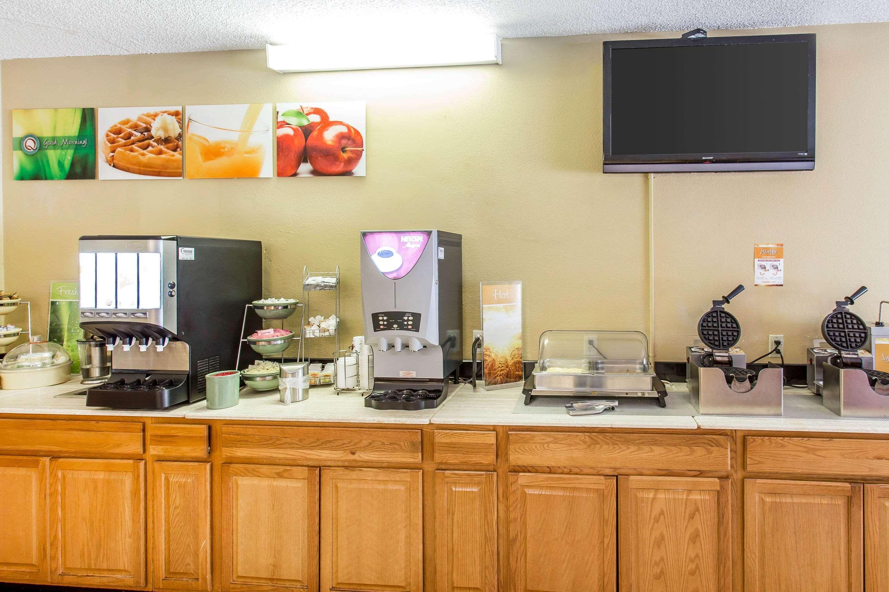 Quality Inn & Suites Lakewood - Denver Southwest Exteriör bild