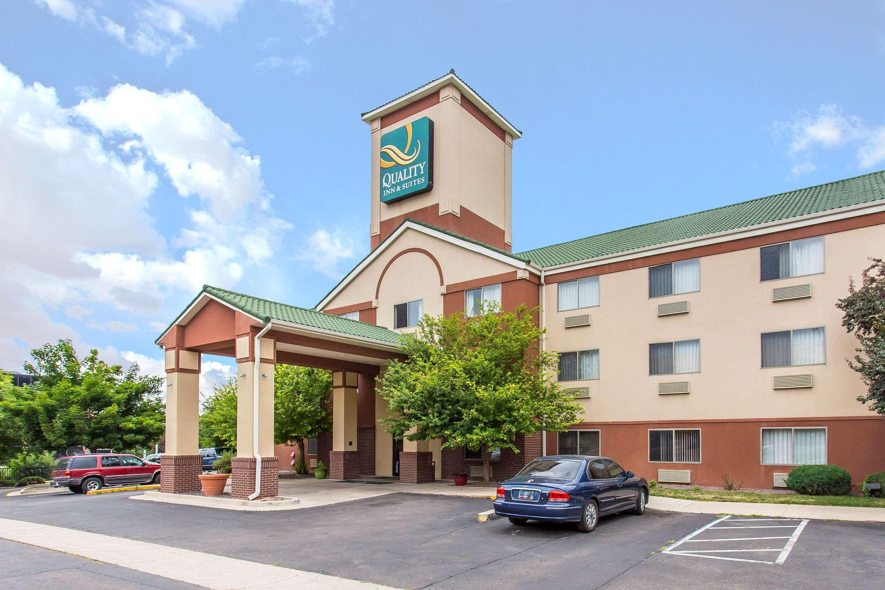 Quality Inn & Suites Lakewood - Denver Southwest Exteriör bild