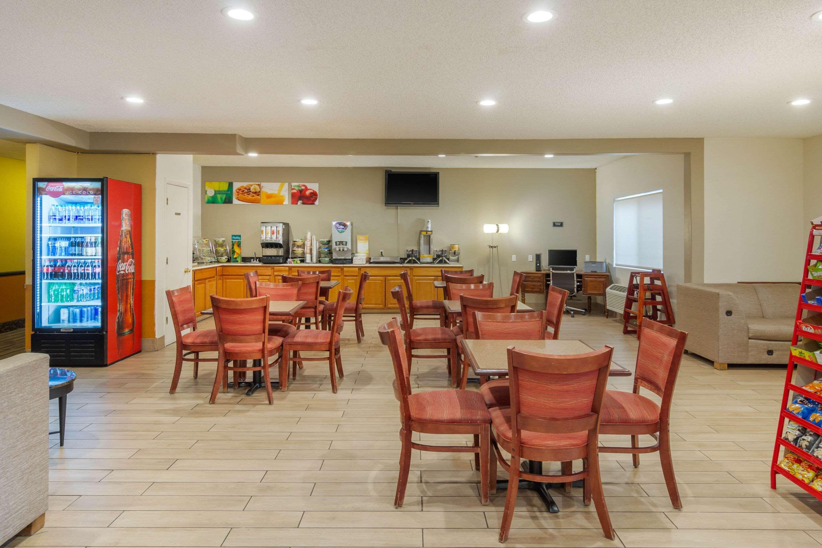 Quality Inn & Suites Lakewood - Denver Southwest Exteriör bild