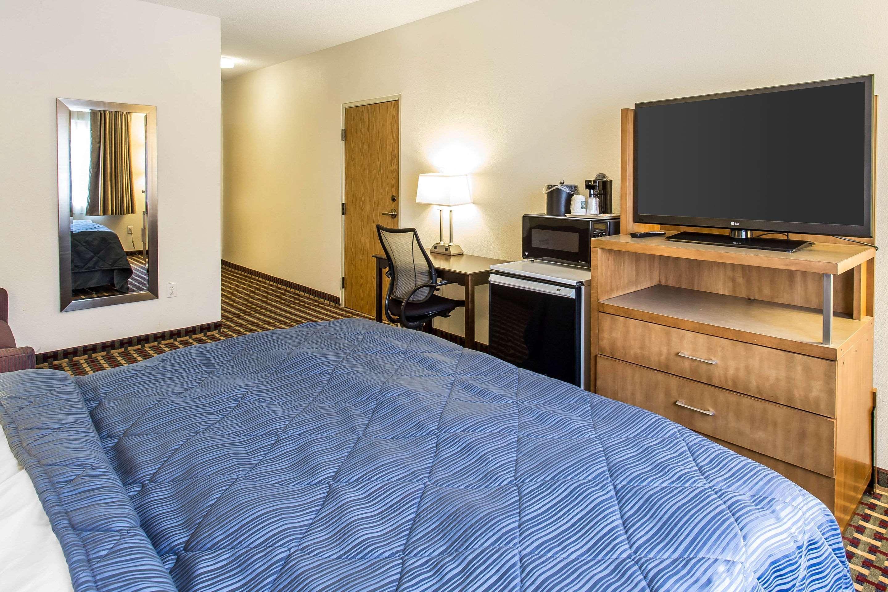Quality Inn & Suites Lakewood - Denver Southwest Exteriör bild