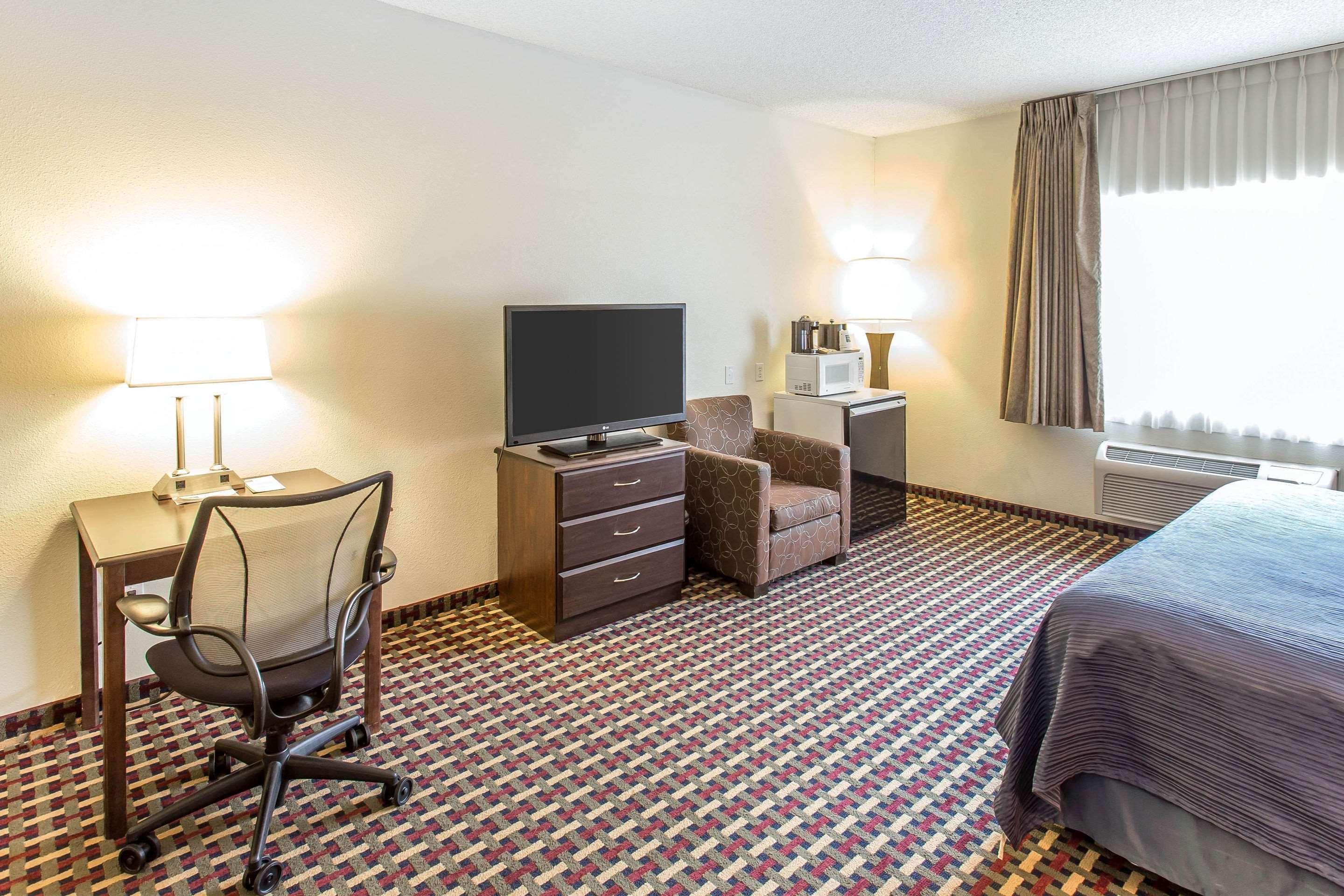 Quality Inn & Suites Lakewood - Denver Southwest Exteriör bild