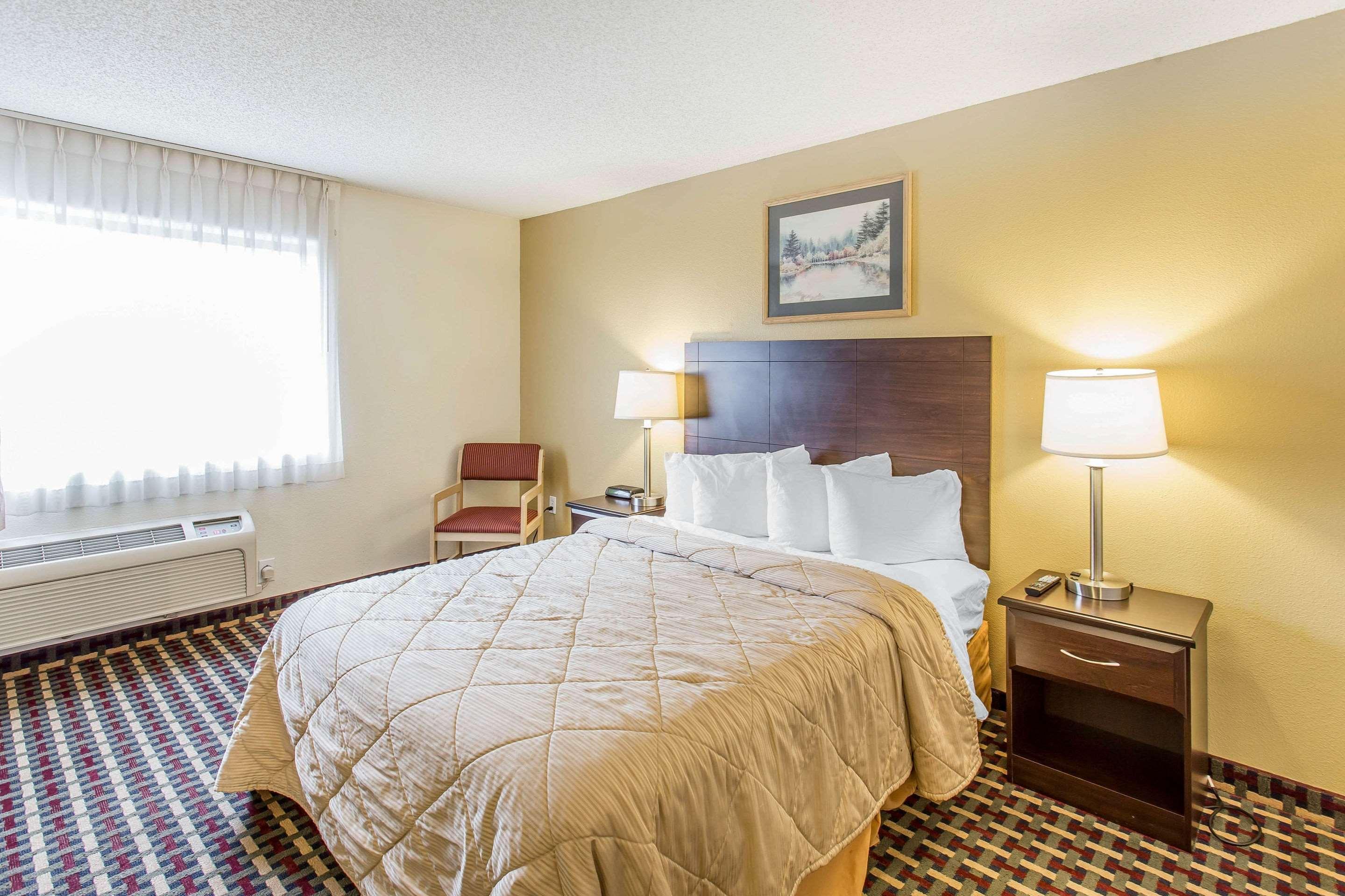 Quality Inn & Suites Lakewood - Denver Southwest Exteriör bild