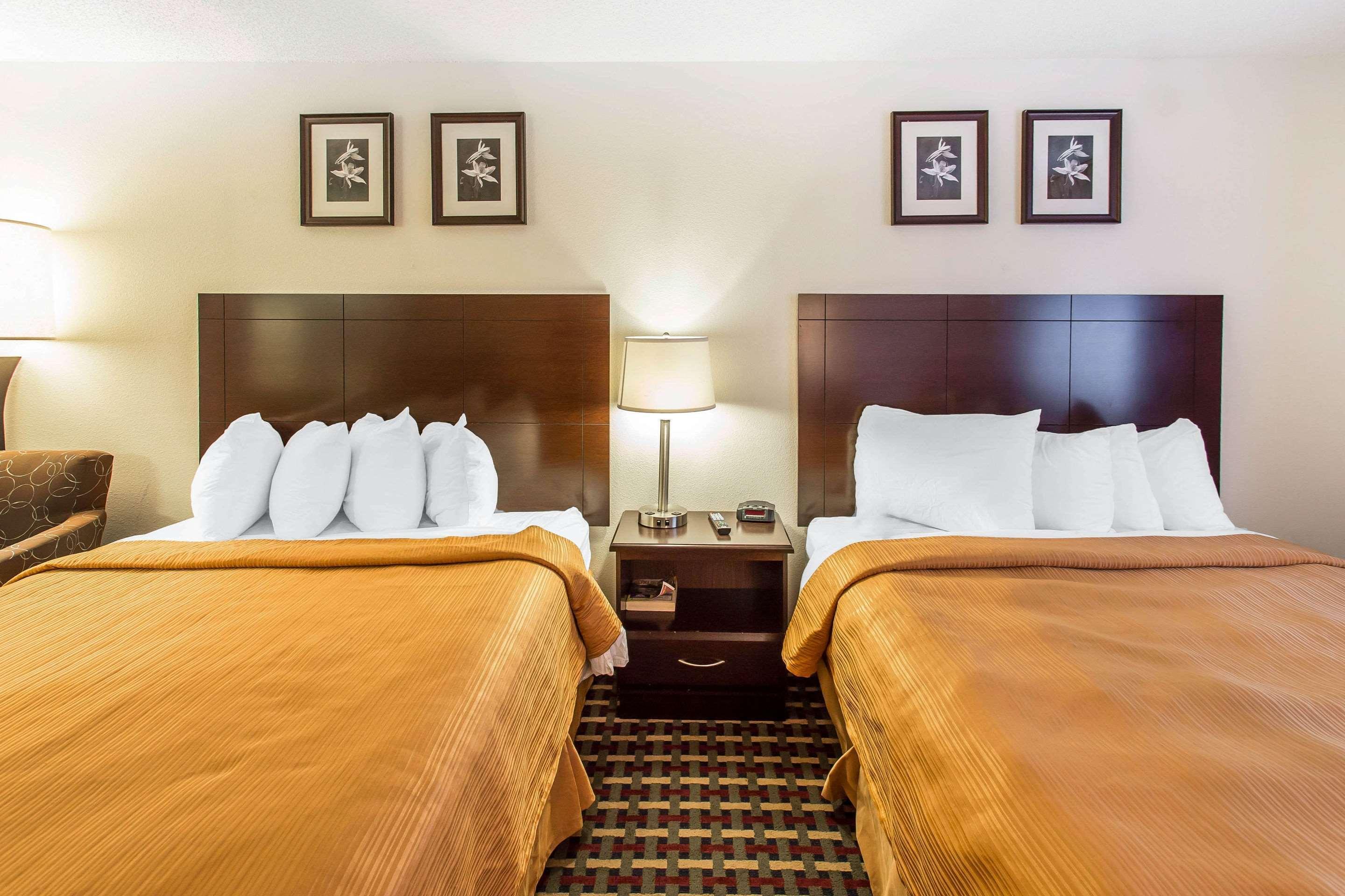 Quality Inn & Suites Lakewood - Denver Southwest Exteriör bild