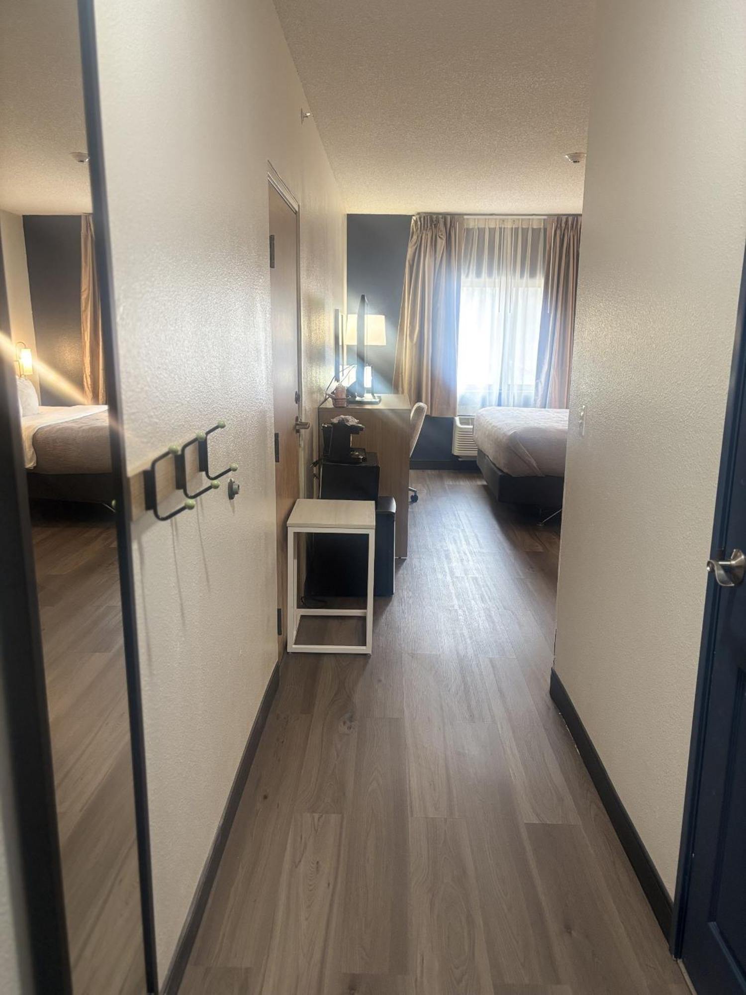 Quality Inn & Suites Lakewood - Denver Southwest Exteriör bild