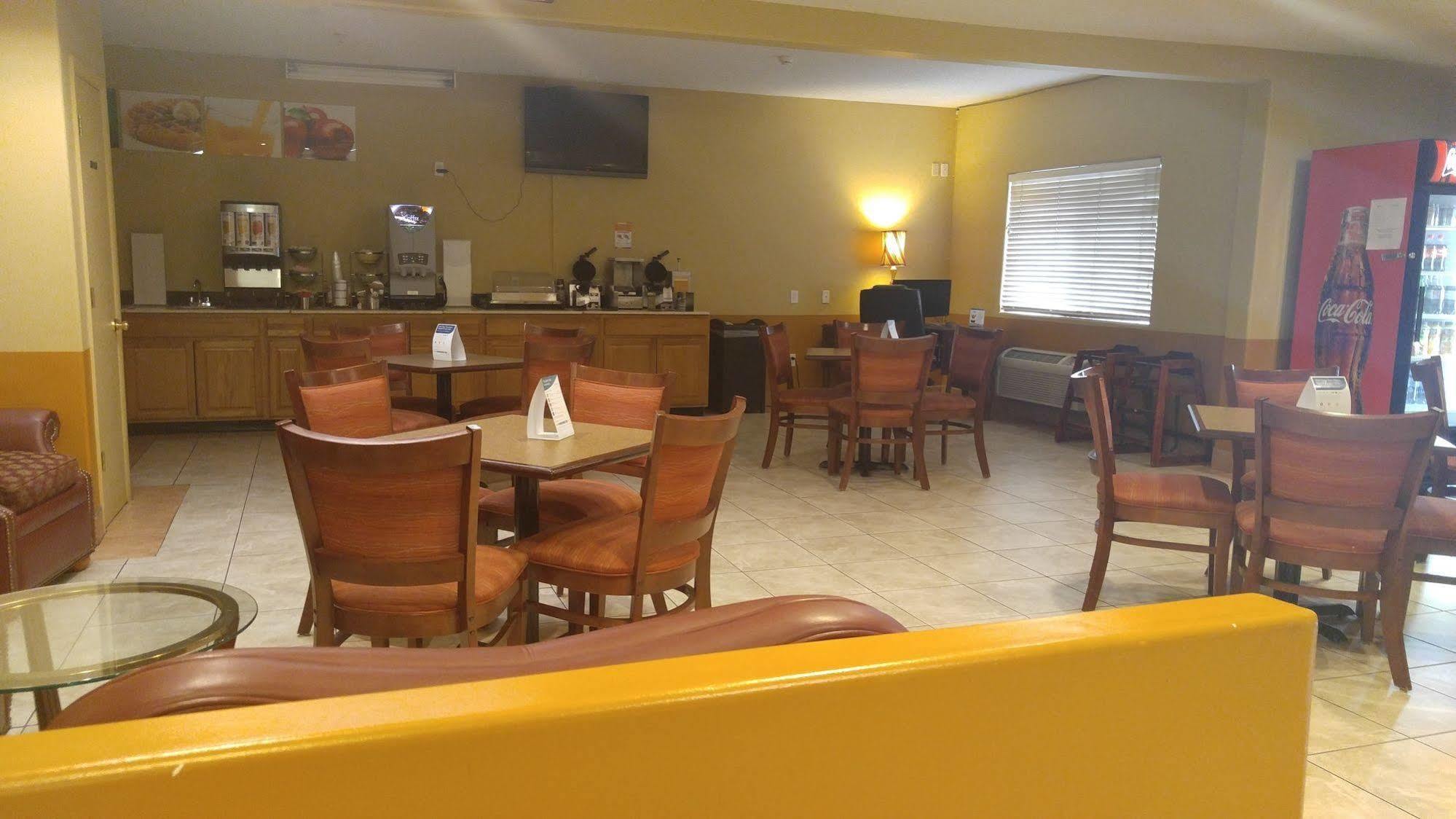 Quality Inn & Suites Lakewood - Denver Southwest Exteriör bild